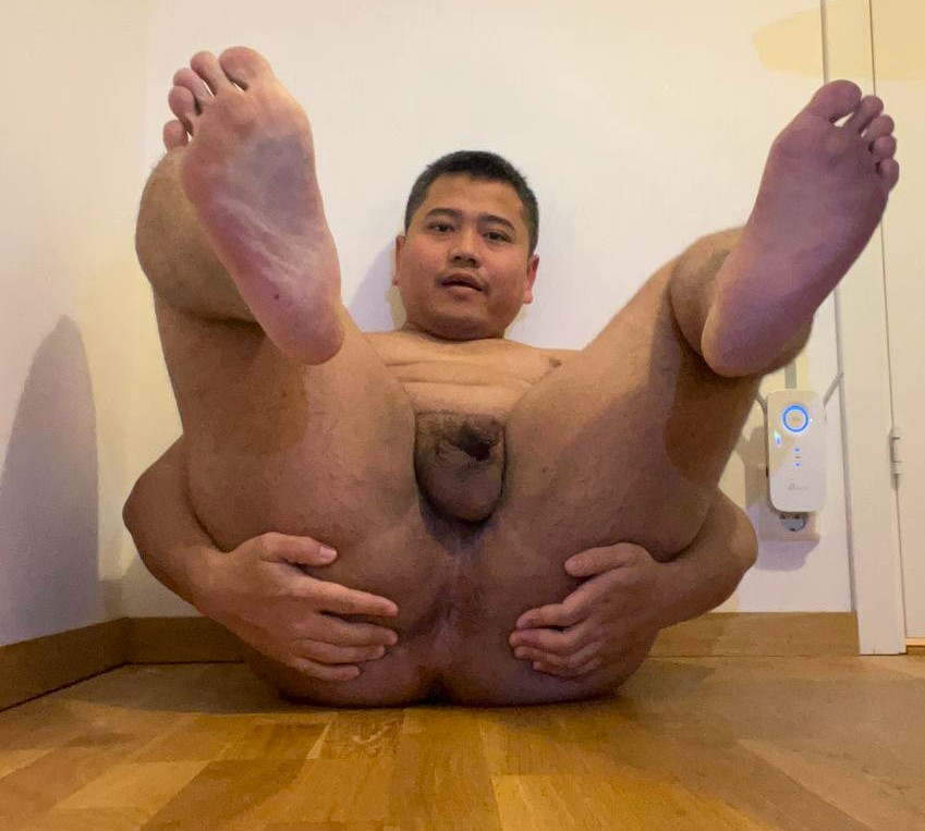 f*ggot Eric – Asian Pig Exposed