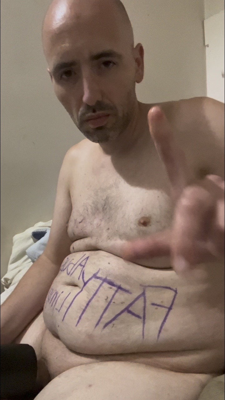 Robert James Simpson – Body is. Train wreck