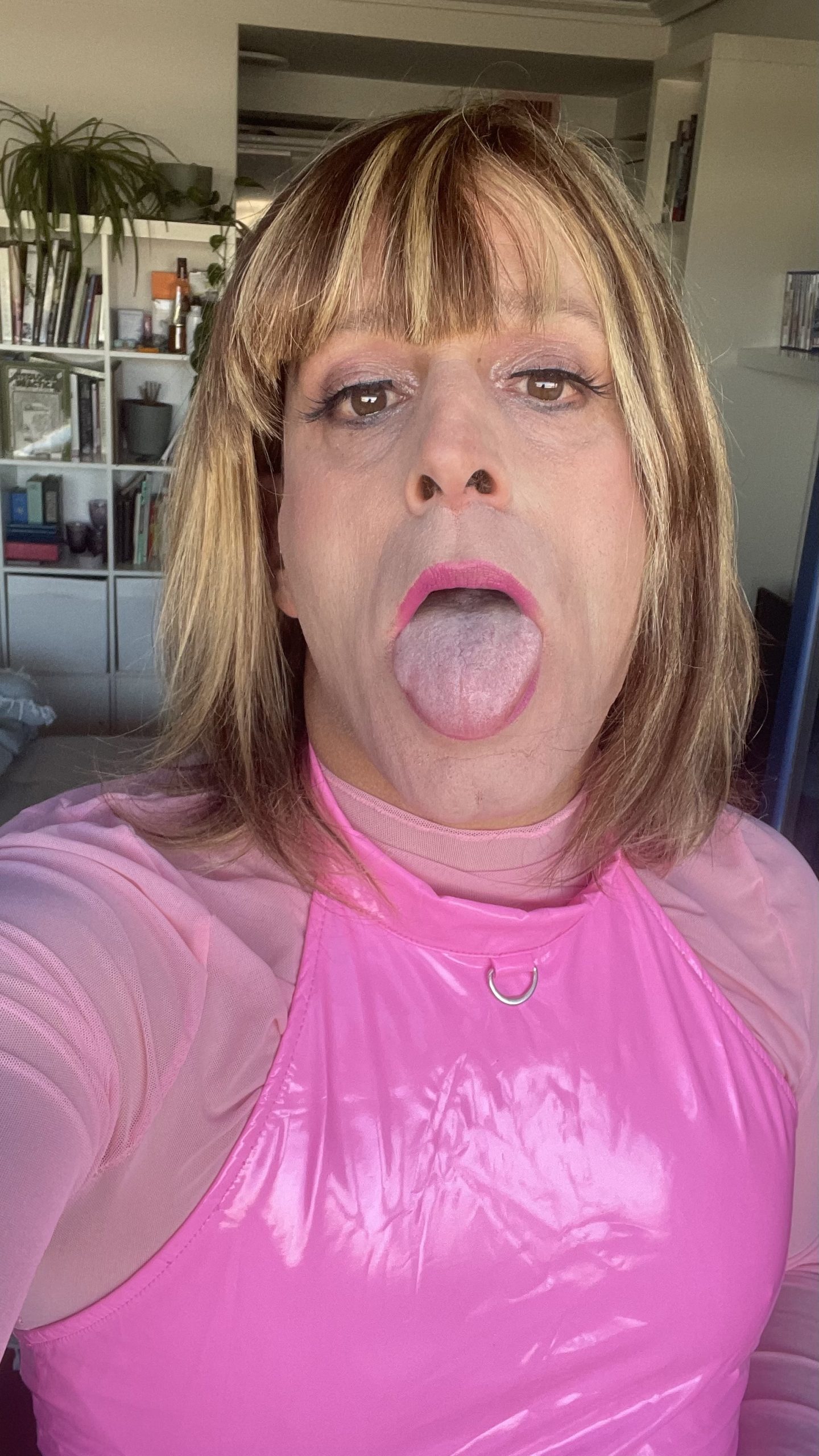 Daniel Rico is a pathetic sissy from Pamplona. Please, expose me.