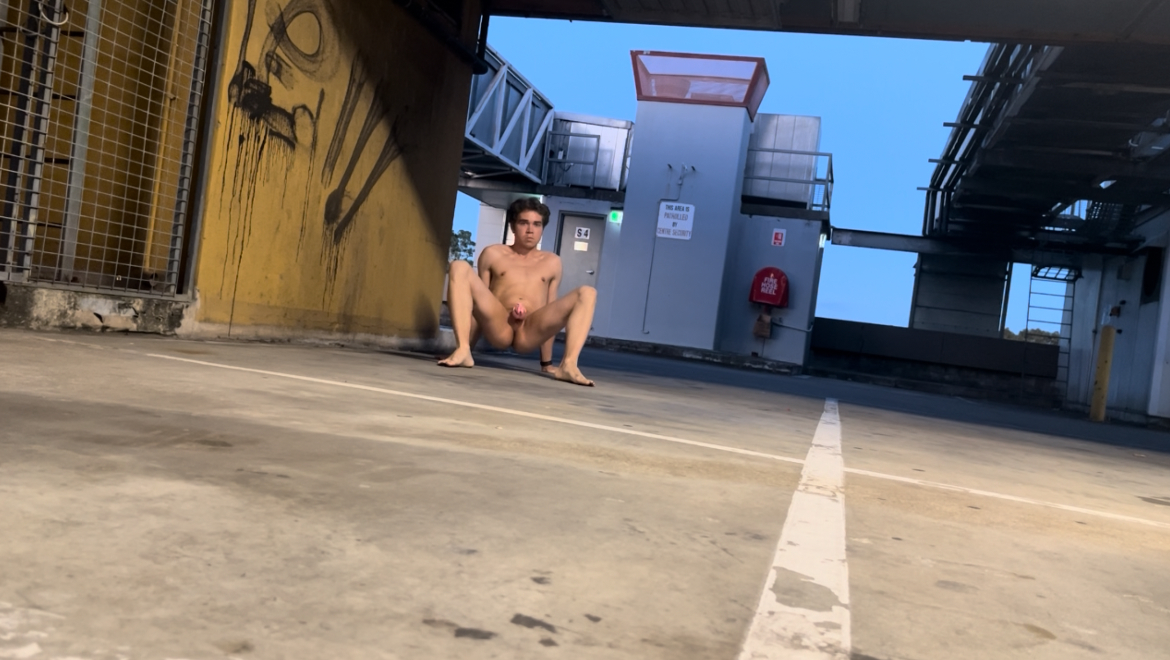 Exposed Public sl*t – 24 y/o f*g