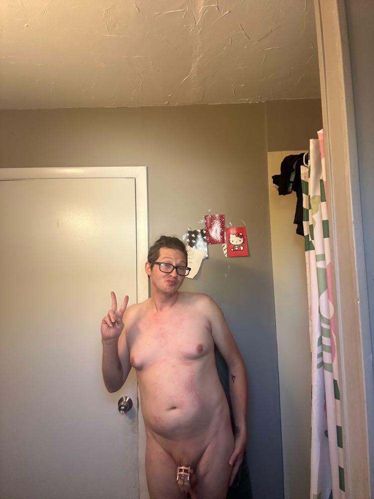 Shane Eaton aka sissy nixxi needs to be famous! Text me!