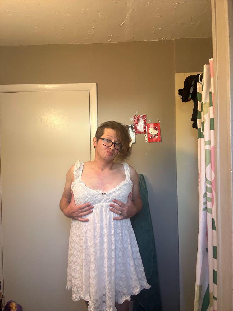 Shane Eaton aka sissy nixxi needs to be famous! Text me!