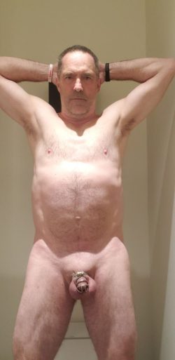 Looking to serve in Aspen. Kik SheNhe72