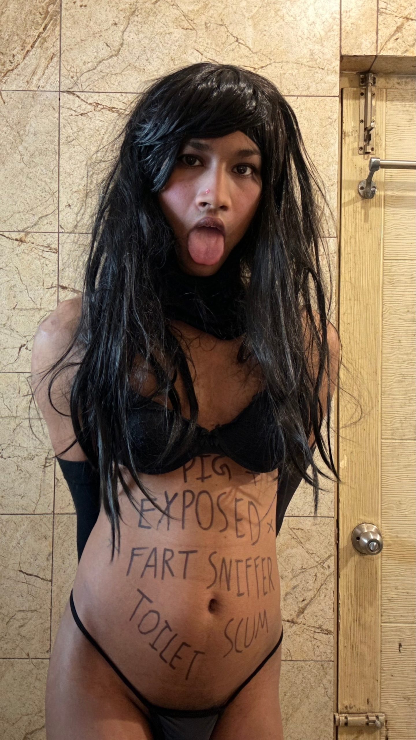 ~ exposed sissy pig kara