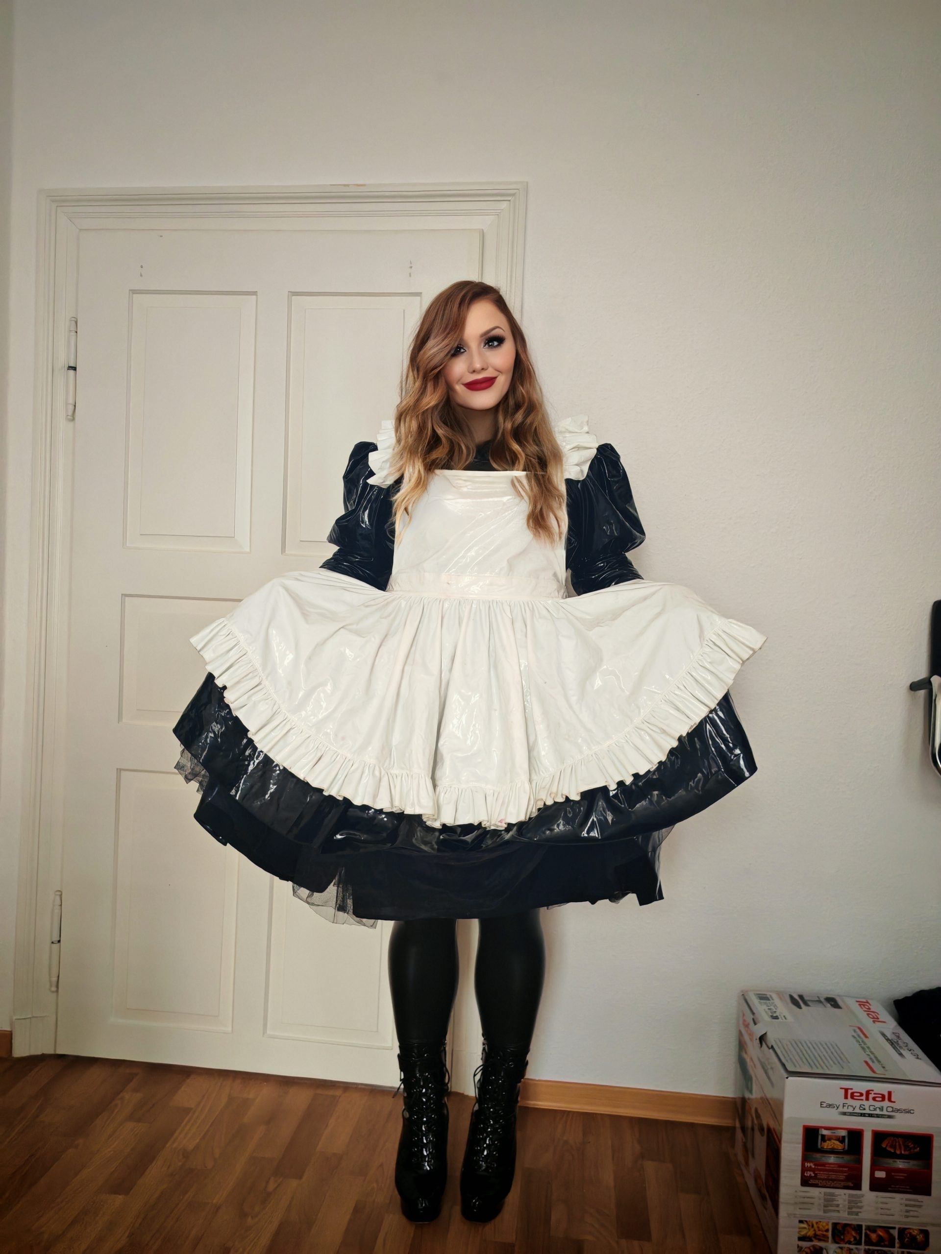 Shironekosissy – Maid dress for christmas