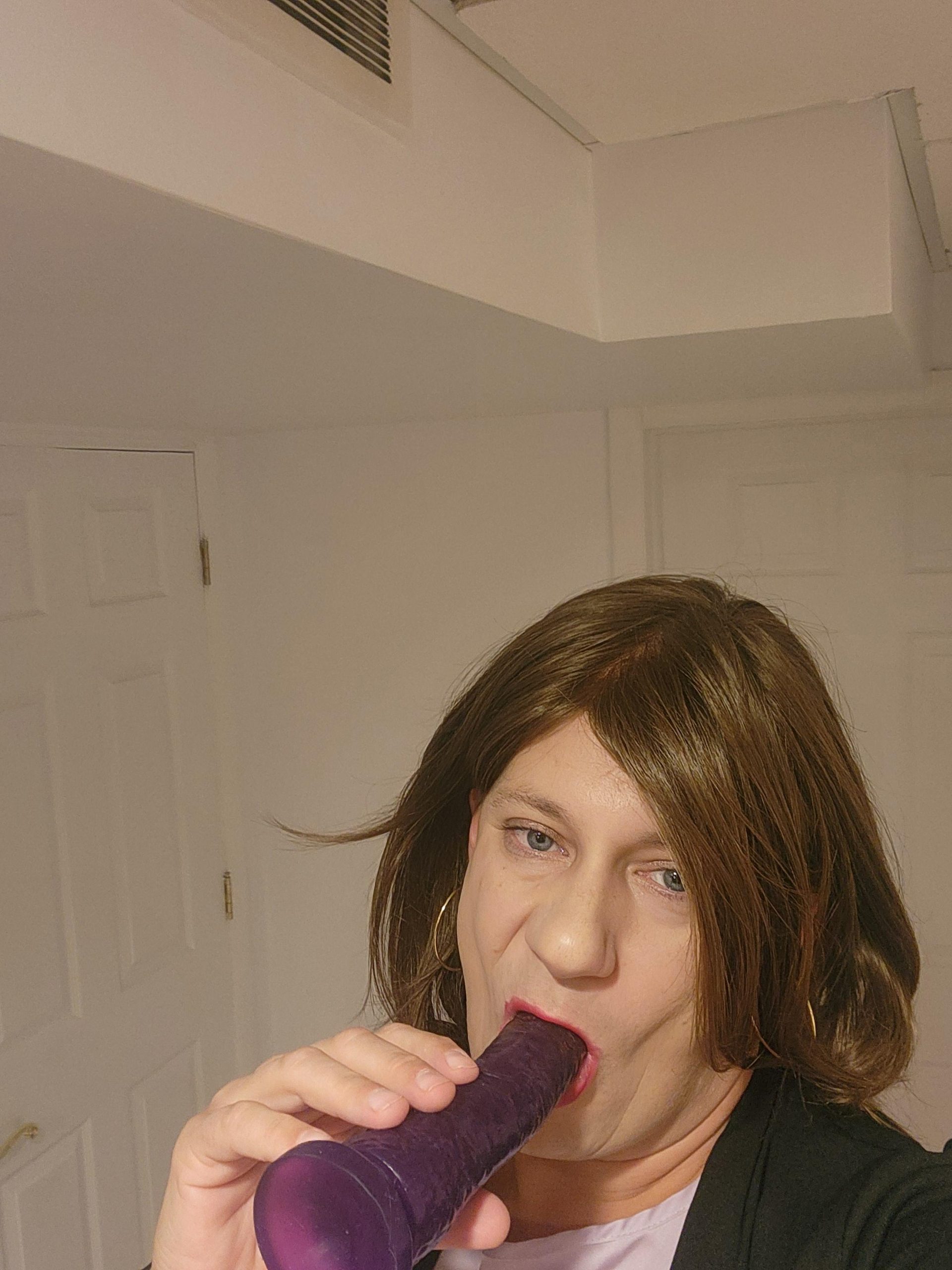 Jess Evans – Love being a girl