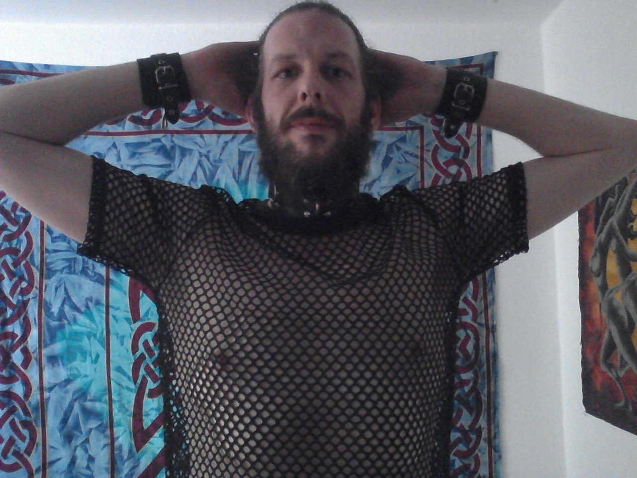 ~ slave-sl*t Stephan´s face has to be exposed now- keep online and be abusive