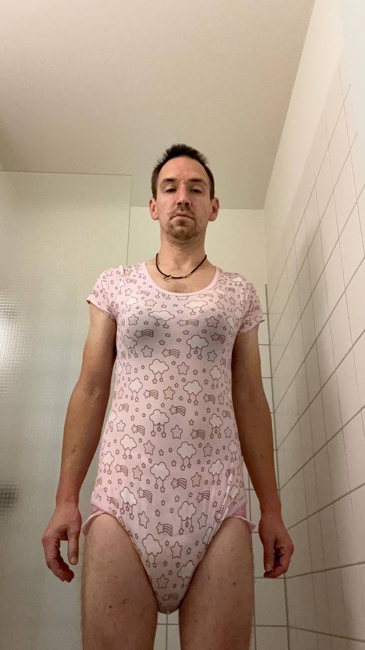 Sissy with very soaked diaper