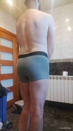 Kamil homa Polish closet sl*t with tinny cock.