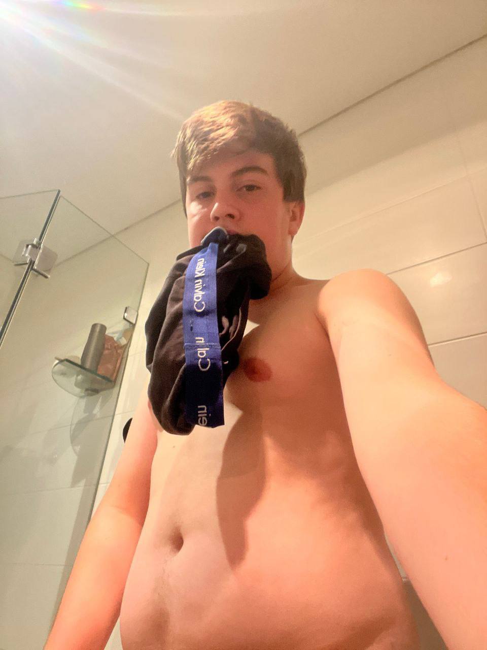 young Aussie blackmail f*ggot