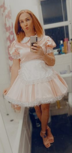 Sissymaid anna