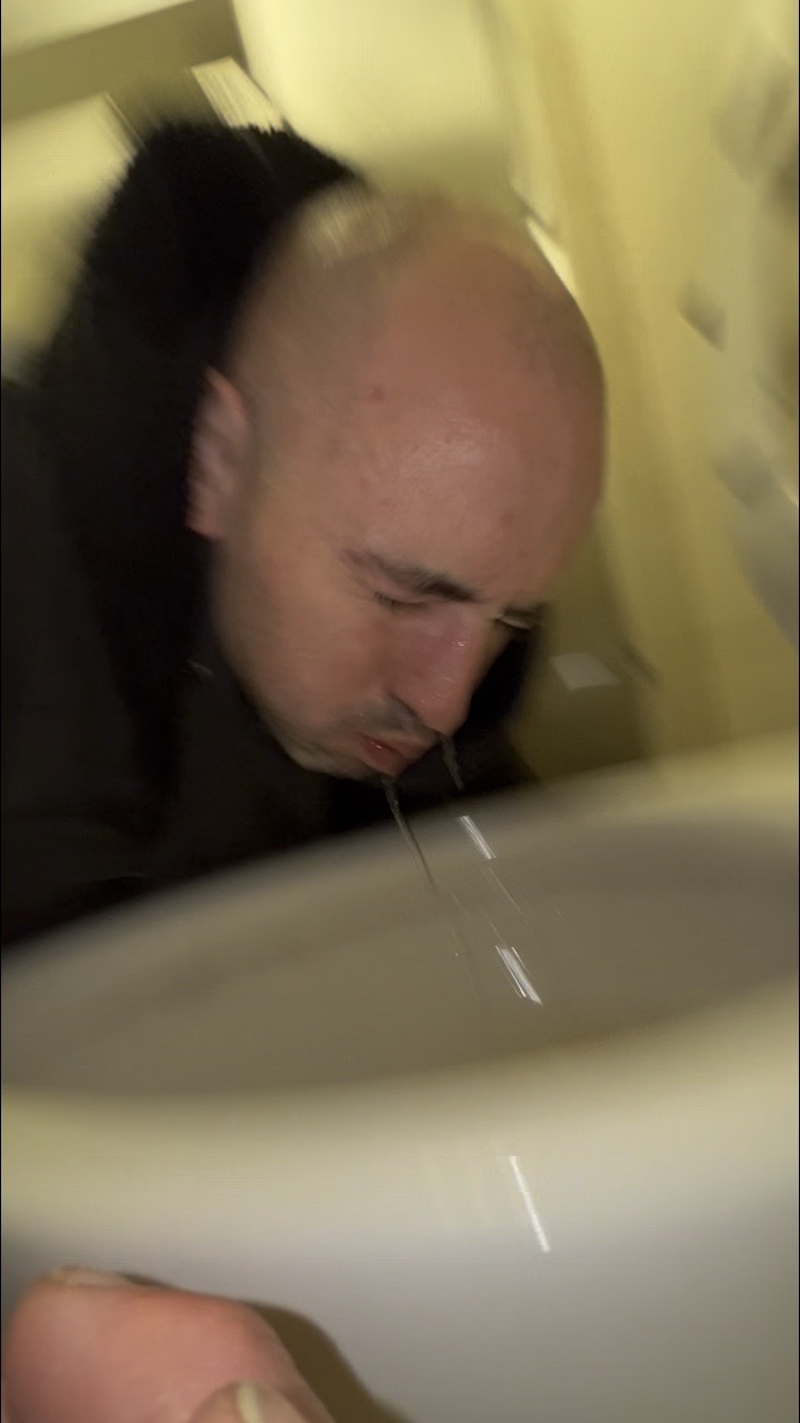 Bobby Simpson – Chastity loser suffers