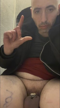 Bobby Simpson  – Loser f*ggot bobby tryna be Worlds Most Pathetic Loser!