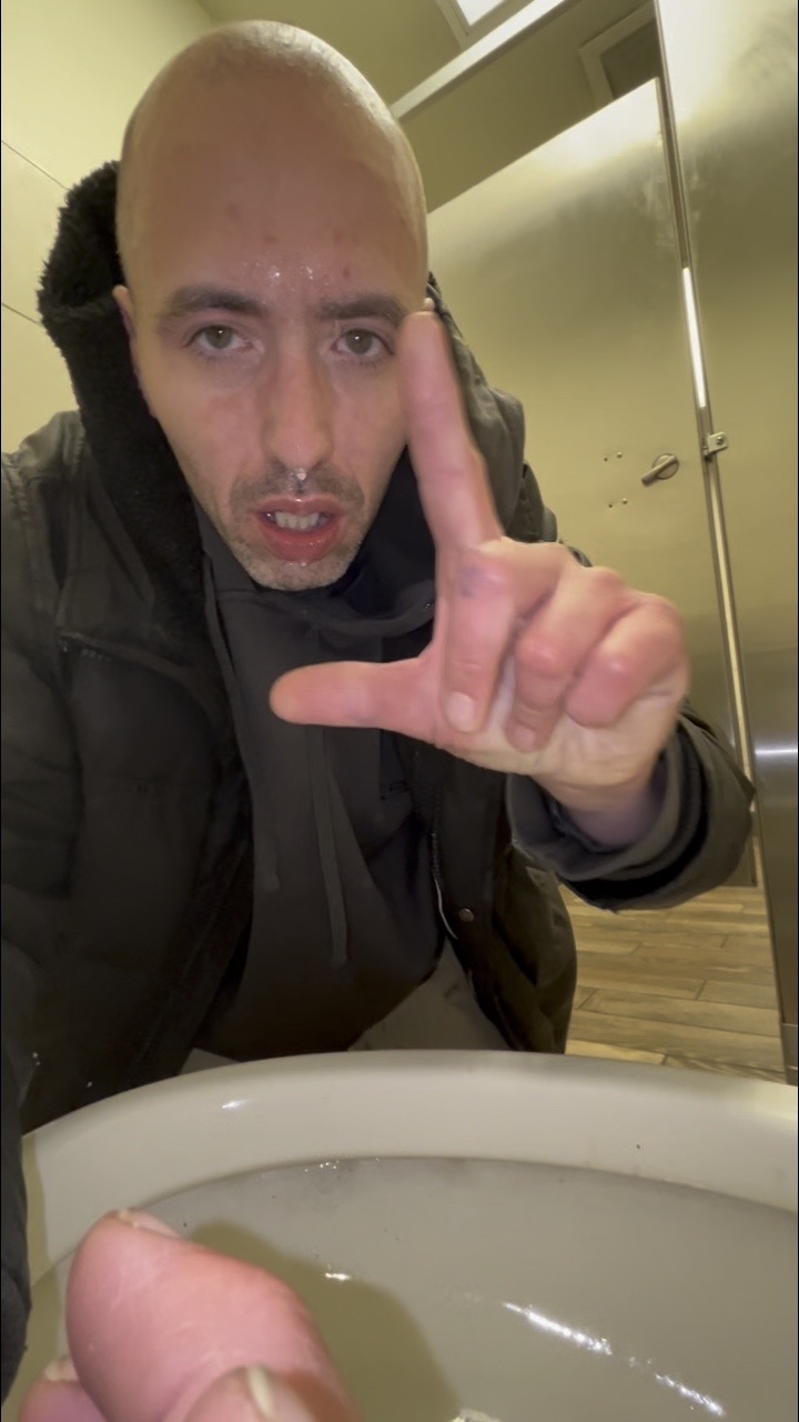 Bobby Simpson – Chastity loser suffers