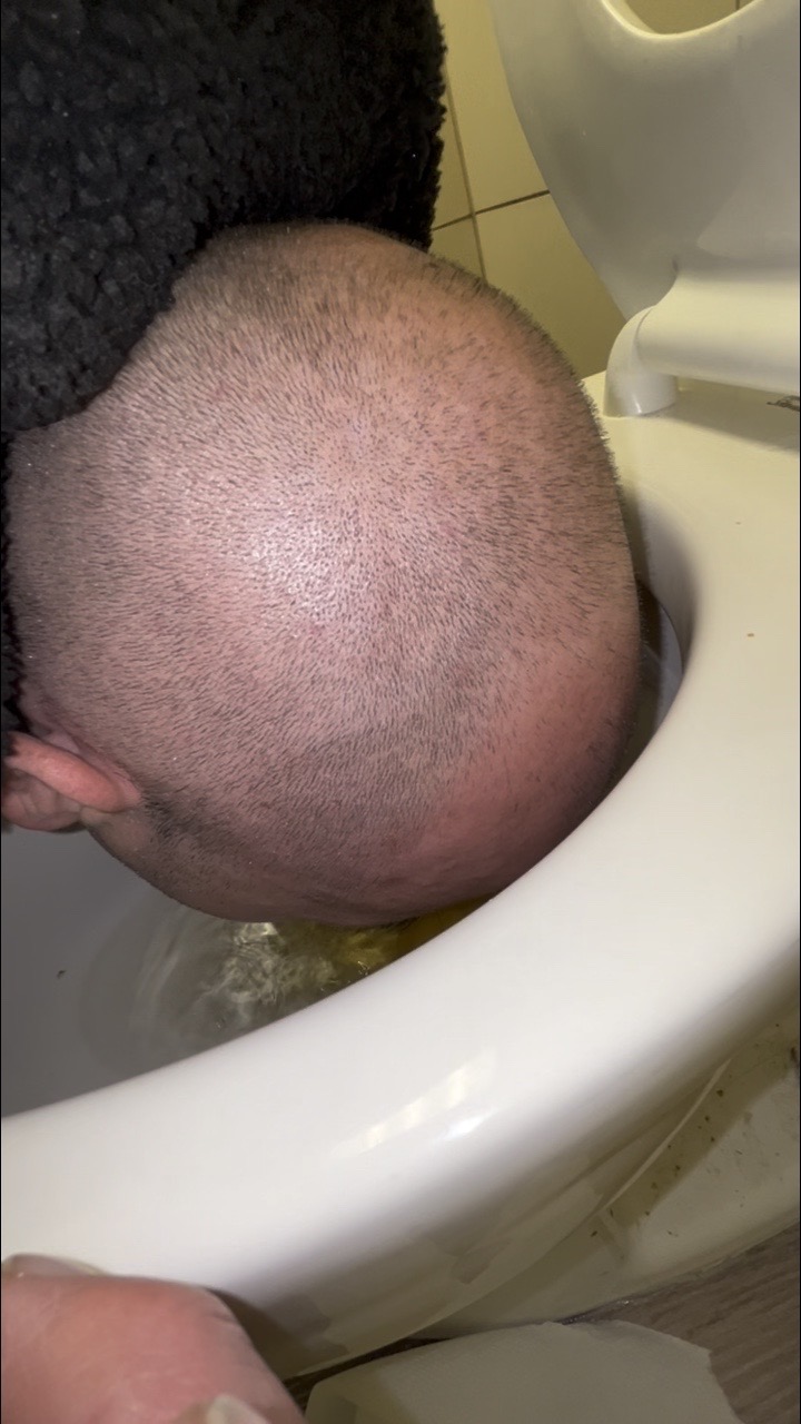 Bobby Simpson – Chastity loser suffers