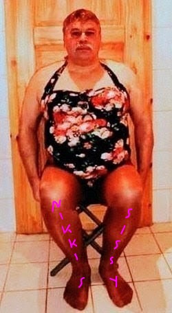 ~ Sissy in nylons pantyhose writing