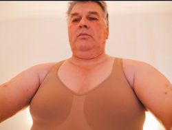 ~ Sissy is wearing a bra exosed