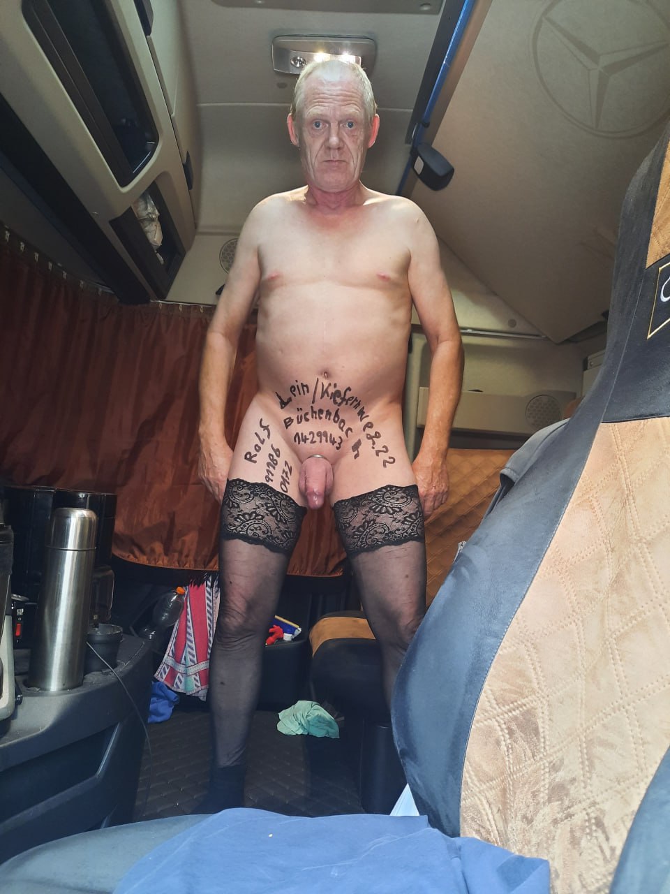 Öffendliche Schlampe