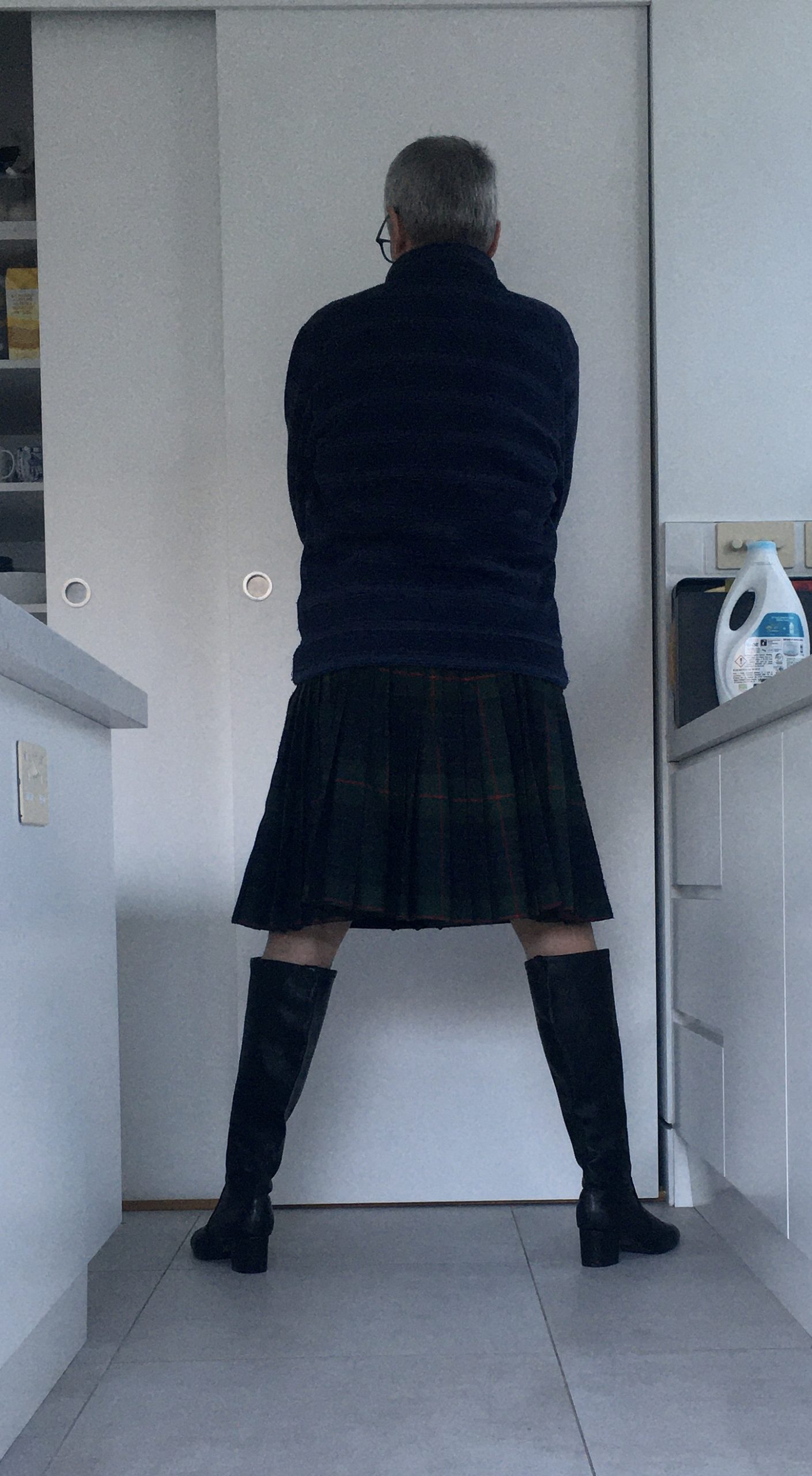 Kilt, boots and tights