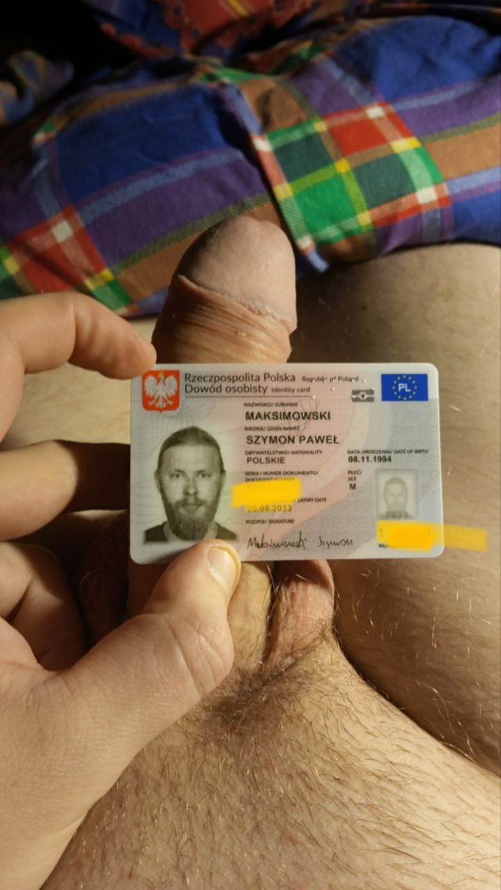 Szymon Maksimowski – Wrocław – Exposed Face & Gaping Hole