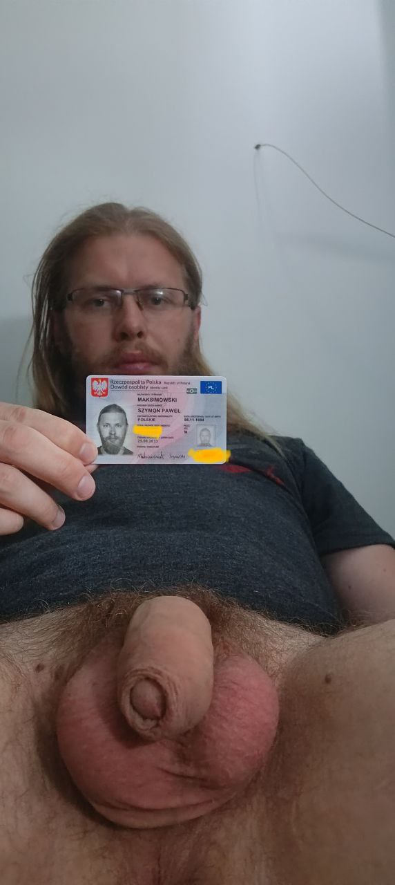 Szymon Maksimowski – Wrocław – Exposed Face & Gaping Hole