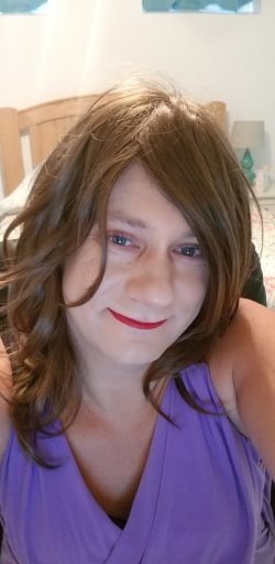 Jess Evans – Please expose and spread me.