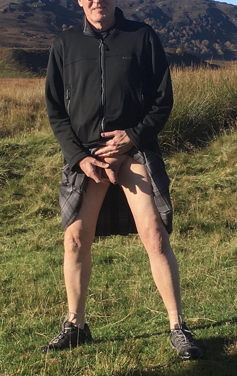 Outdoor Kilt Exposure