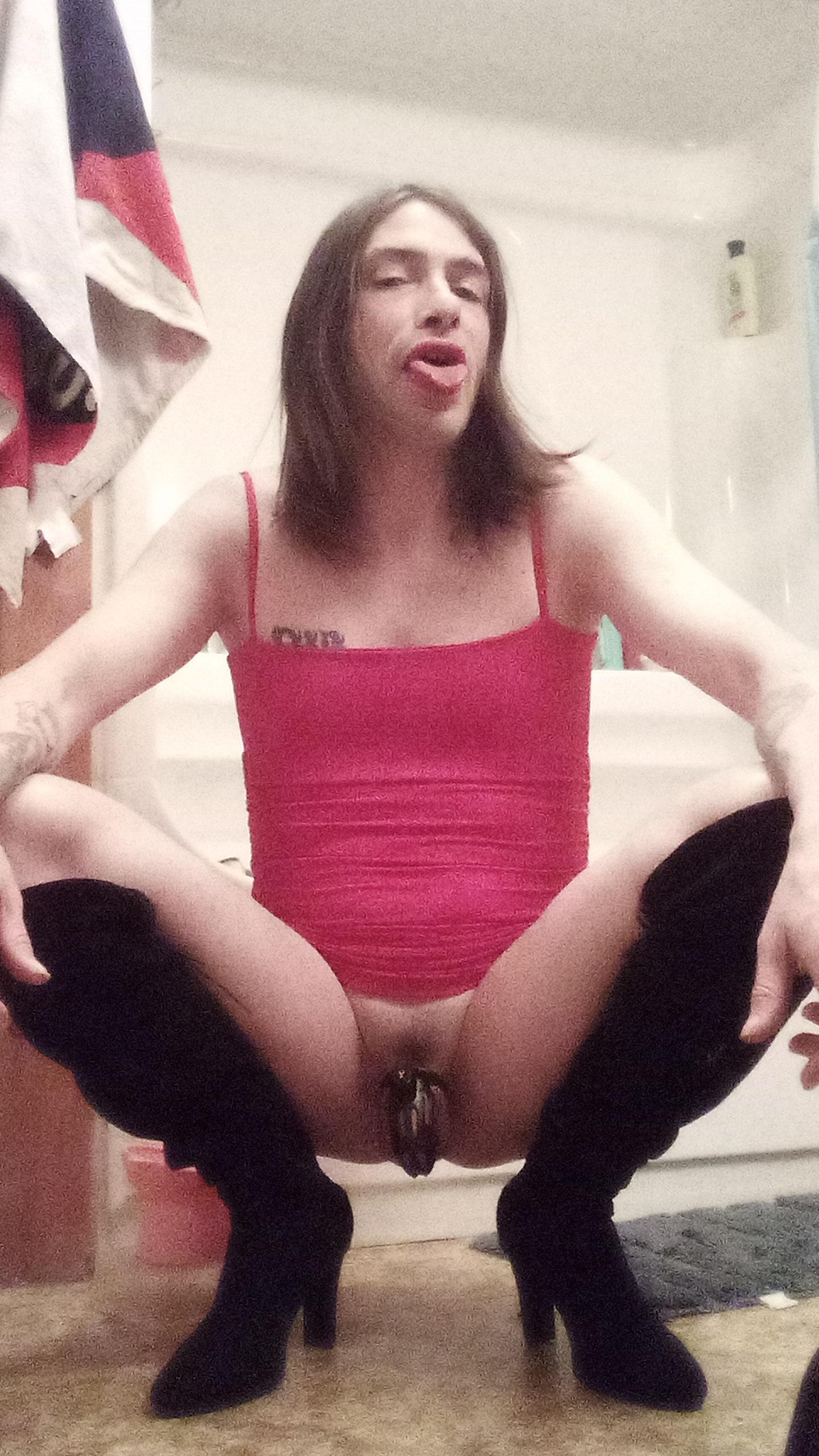 Jenny kisses – Free use sissy jenny