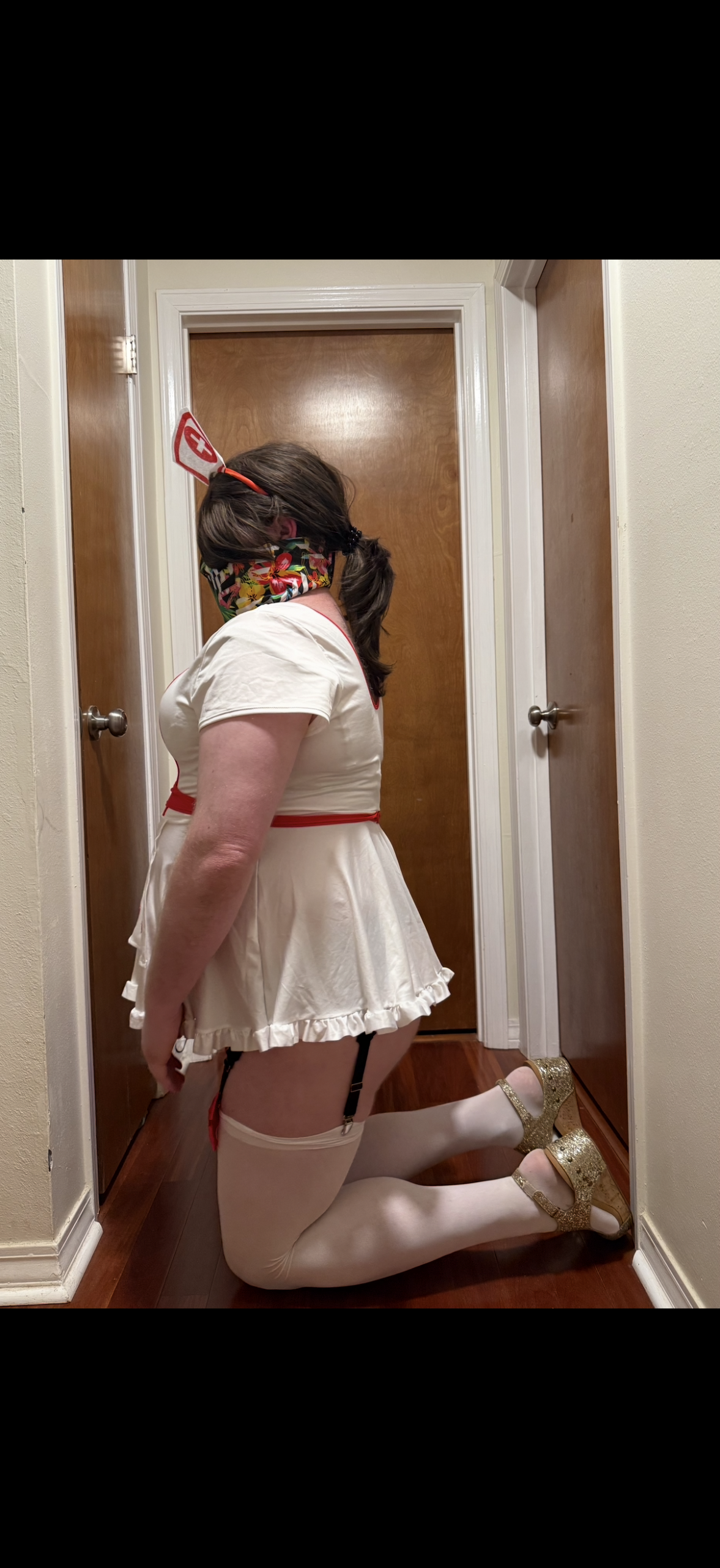 Sissy Nurse Emelynn at your service