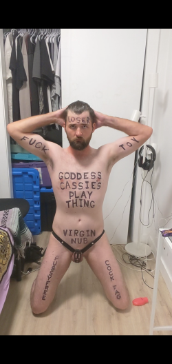 Simon Kent – Virgin humiliation sub