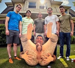 Dum dum needs to be humiliated and ruined