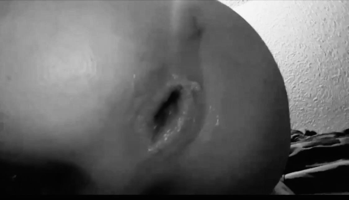 im a desperate sissy sl*t :(