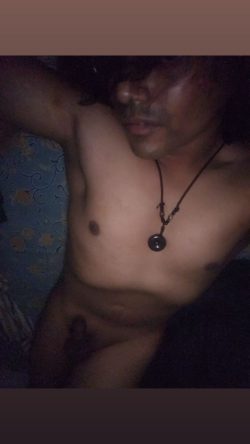 Ganging up on a f*ggot is really fun. Who wants to join!?