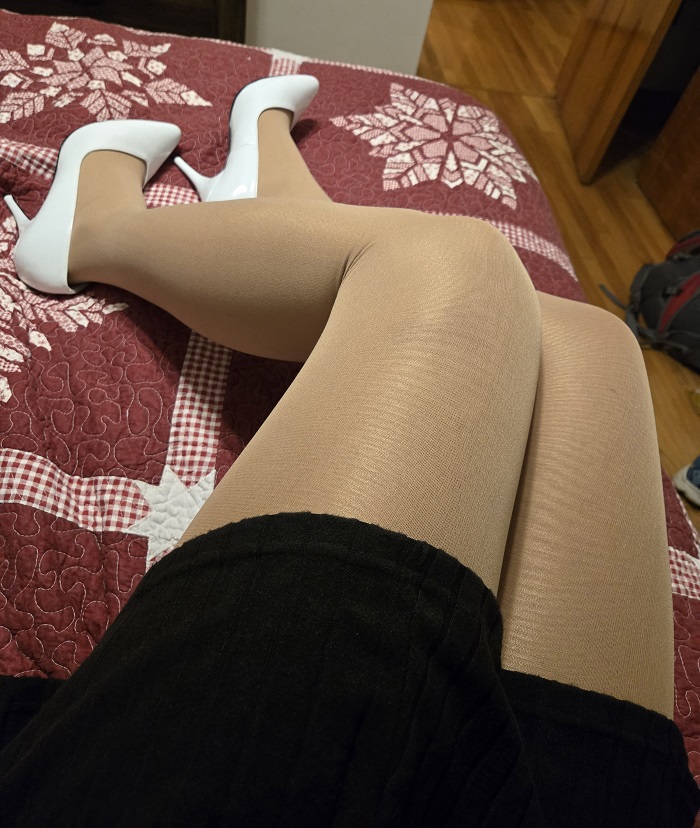 Samantha – Sissy Selfie