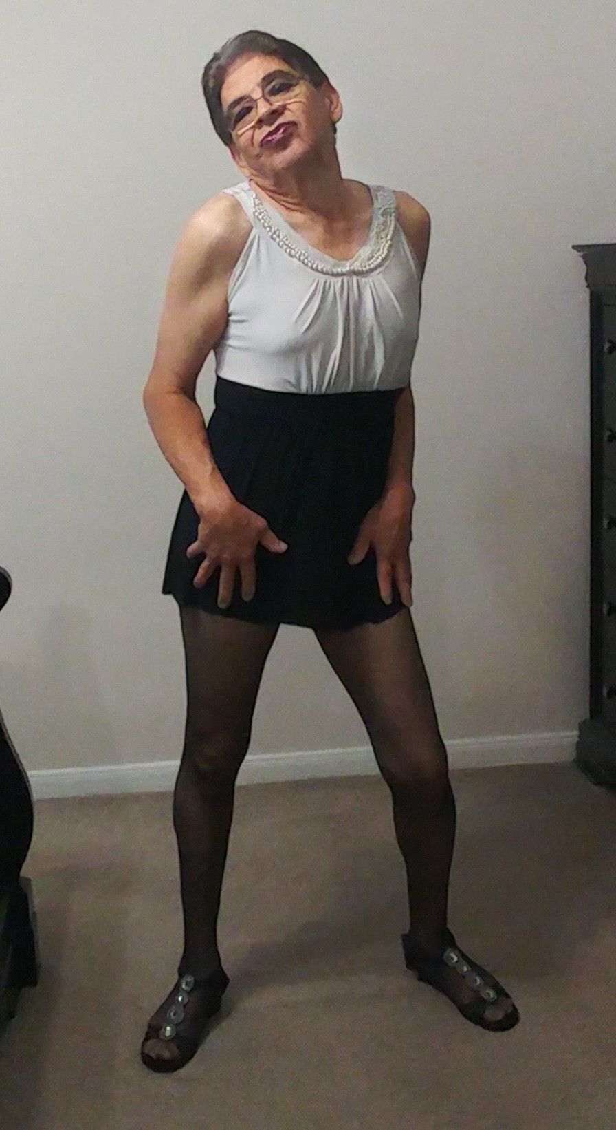 Latina Sissy sl*t Julissa