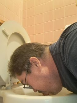 Human toilet bowl cleaner