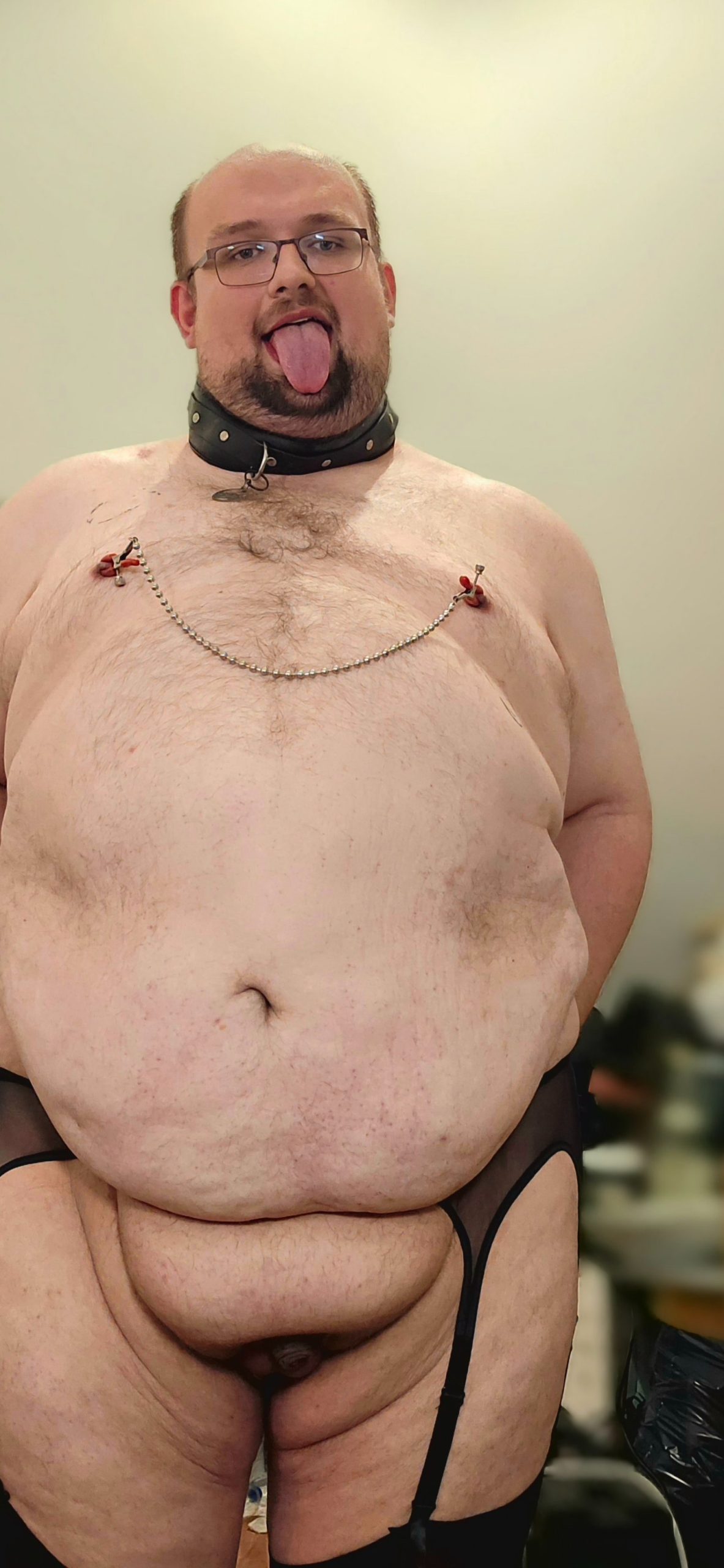 Chubby wh*re with a useless clit