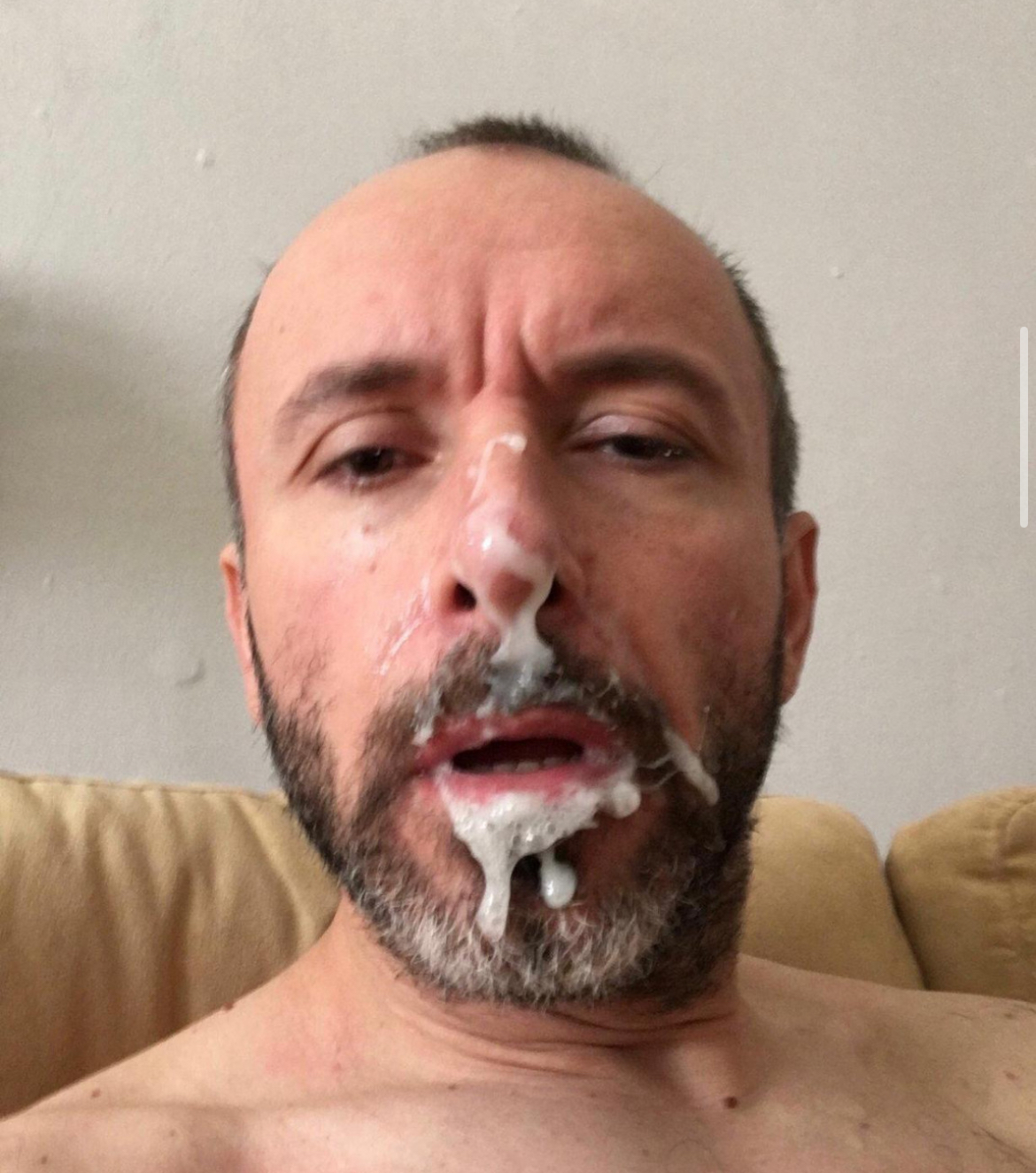 I am f*ggot addixted to cocks