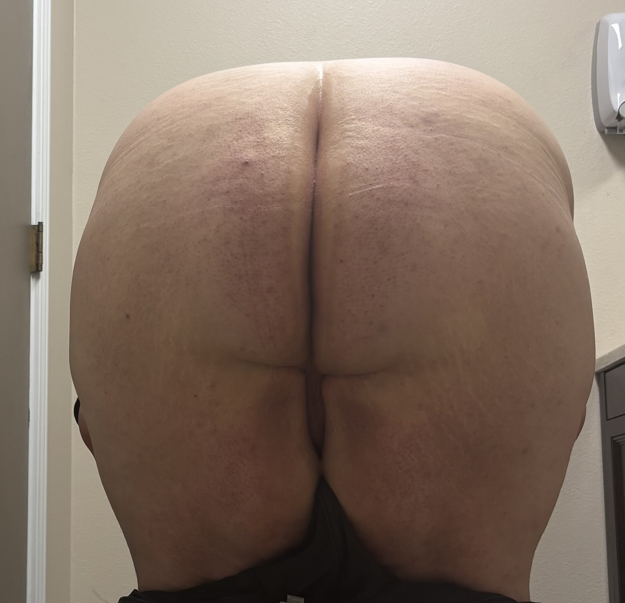 Magnolia Michael Exposed sl*t