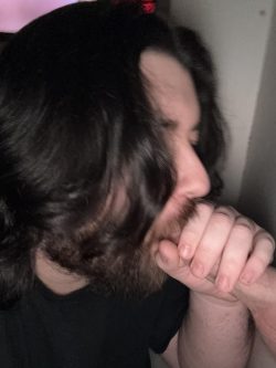 Sissysl*tToni  – Gloryhole Sissy