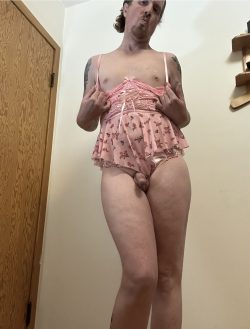 Need an Exposure Daddy