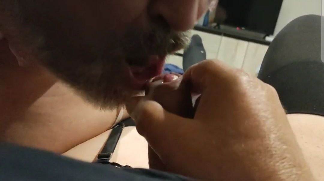 Sissy Amy – Cumsl*t Sissy Amy UK