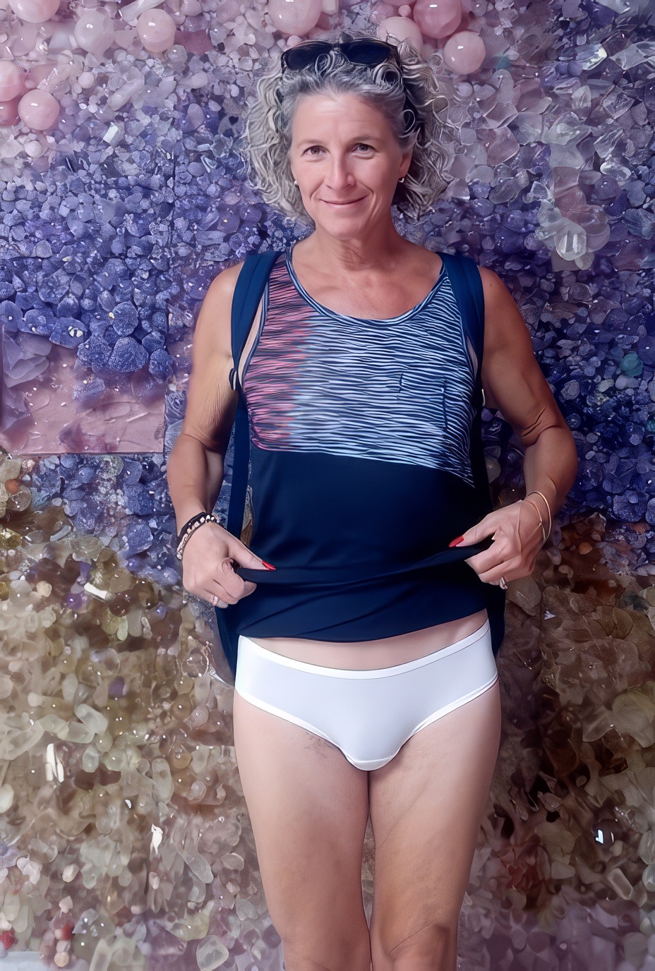 A f*ggot satisfied with his look