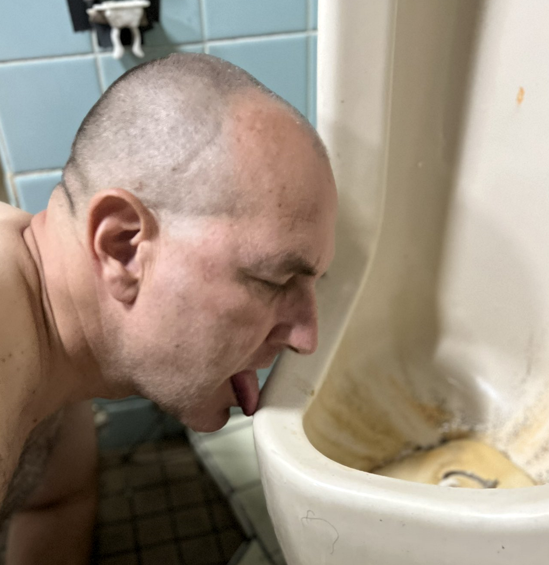 omega_f*ggot, urinal cleaner