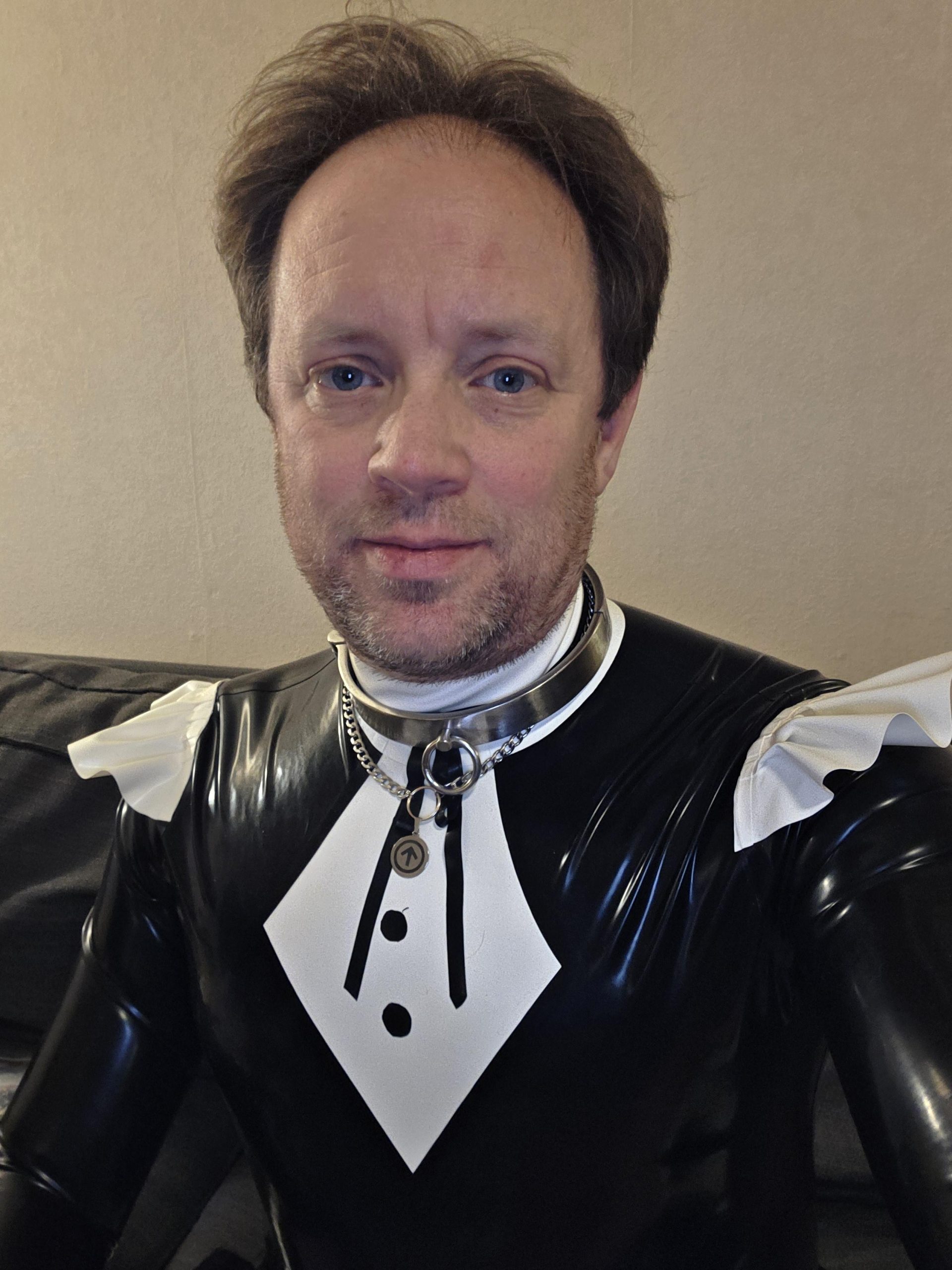 Roulf Beck – Roulf Beck Rubber Pig Blackout Permanent exposed