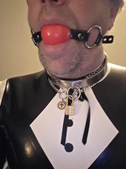 Roulf Beck – Latex maid exposed