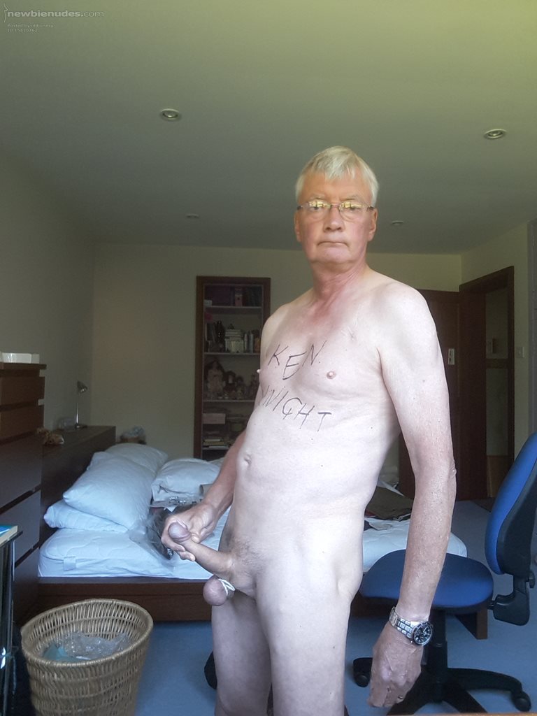 UK f*g for exposure, download, blackmail