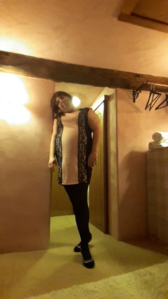 Sissy Vanessa daleman  – Getting ready to work street corners