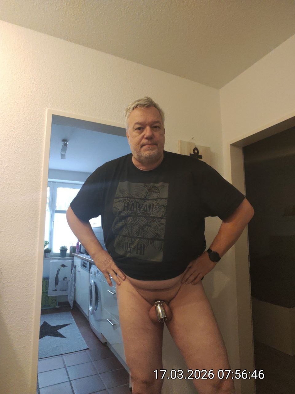 Kai Kramer – Kai´s shaved ass checkup