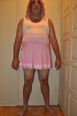 Horny Sub/Sissy Looking for master or femdom snap peter_pigget